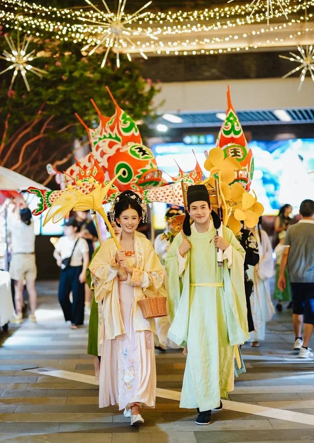 中秋国庆活动原图：国风巡游现场